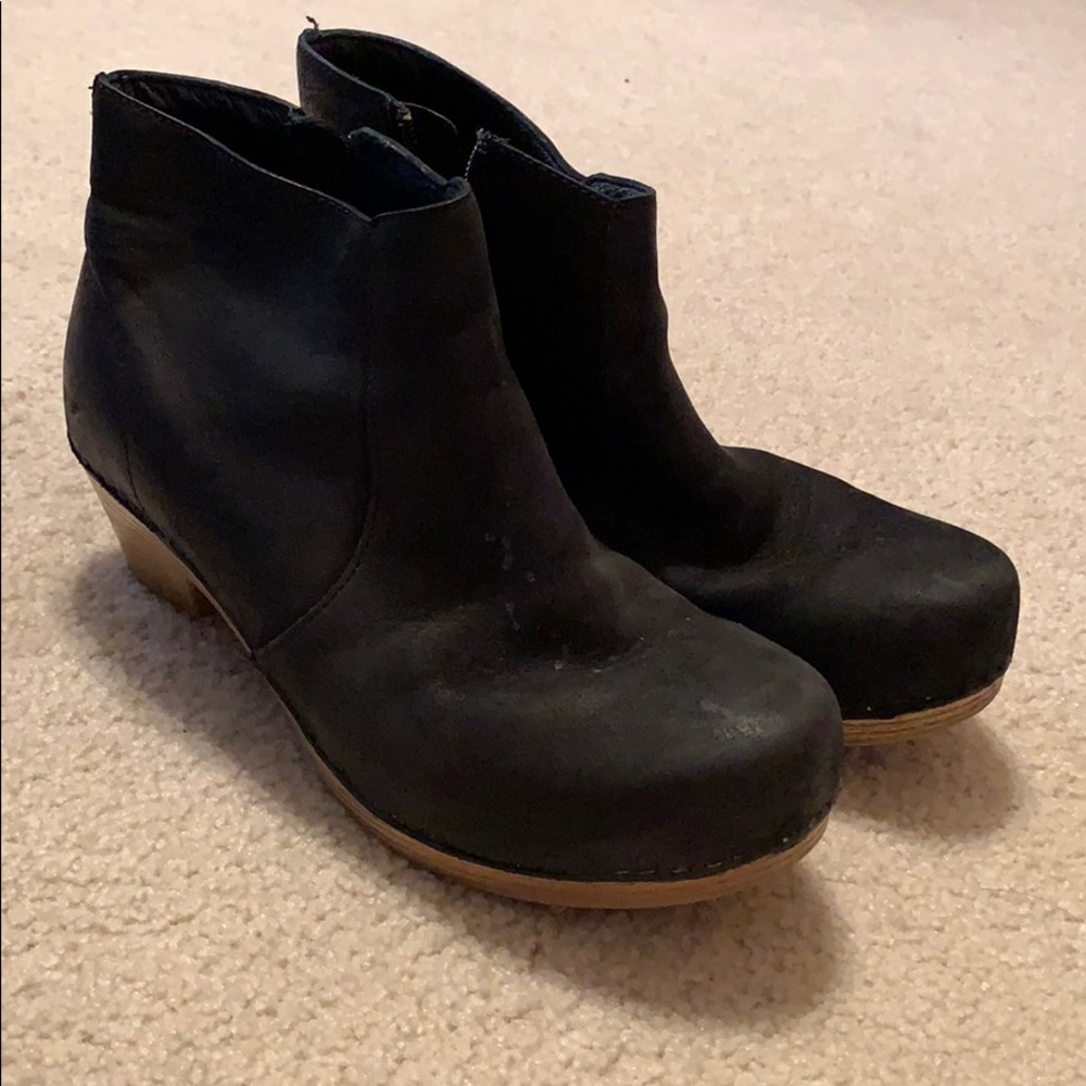 Dansko bootie clog bottom